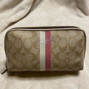 Coach Classic Print Makeup/Cosmetic Pouch